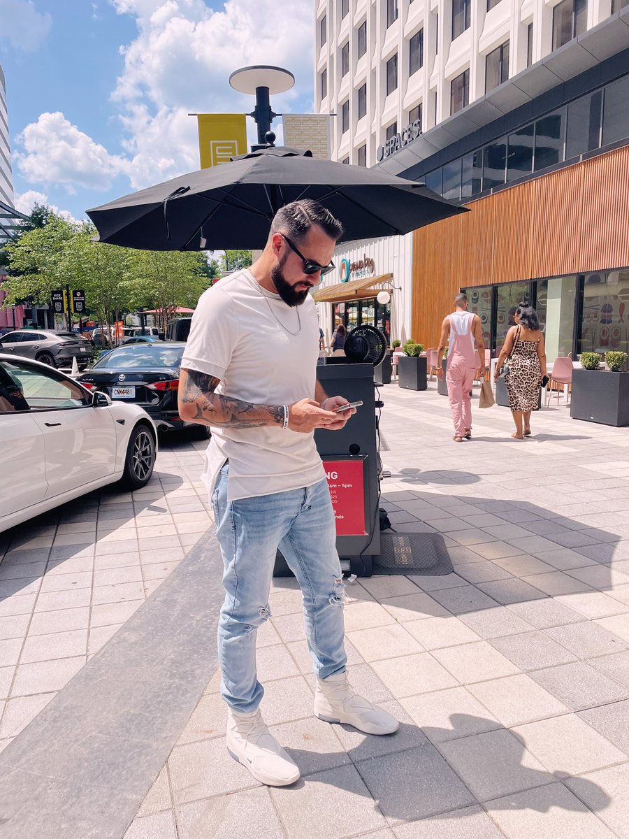 Victoria__xo's tweet photo. I meannn 🔥 @ajMatthysse https://t.co/bjS8ZKMHU7