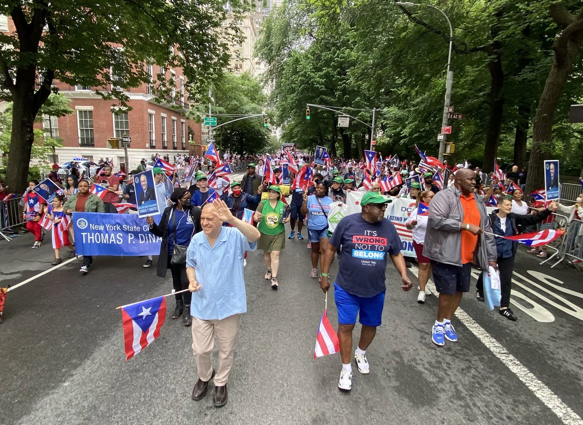 TomDiNapoli's tweet photo. Puerto Rico tiene nuestro corazón 🇵🇷♥️ 

#PRParade #quebonitabondera https://t.co/qIrskFGLgJ
