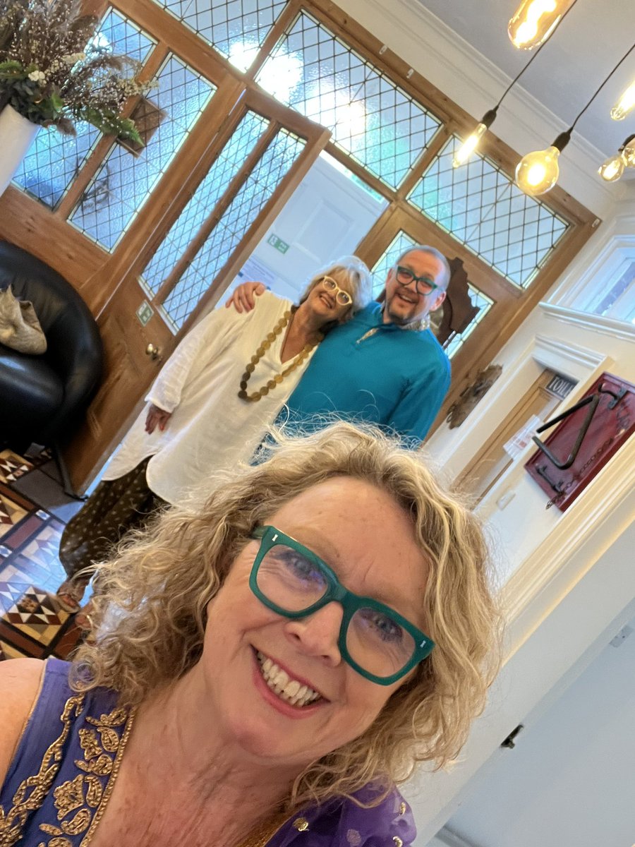 k_leather's tweet image. Saturday at the @MeganBakerHouse fund raising event, what fun we all had dressing up and eating the fabulous food that @sukipantal advised on. So loved hearing about the history of the food #Curry #charity #SaturdayVibes