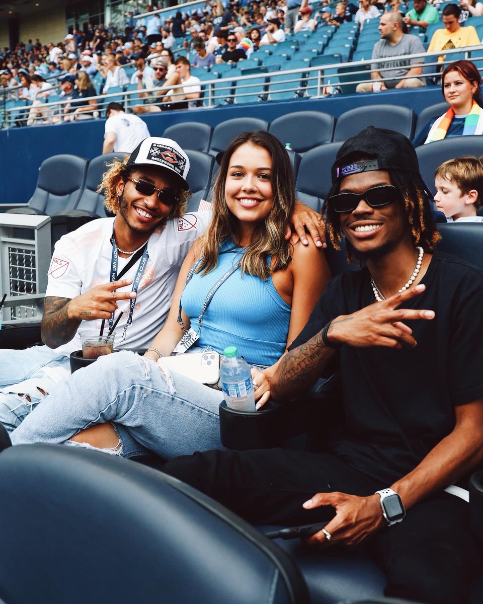 .<a href="/gbusio13/">Gianluca Busio</a> back at his old stomping grounds to watch <a href="/SportingKC/">Sporting Kansas City</a>. 

📷: <a href="/oliviabrestal/">Olivia Brestal</a>