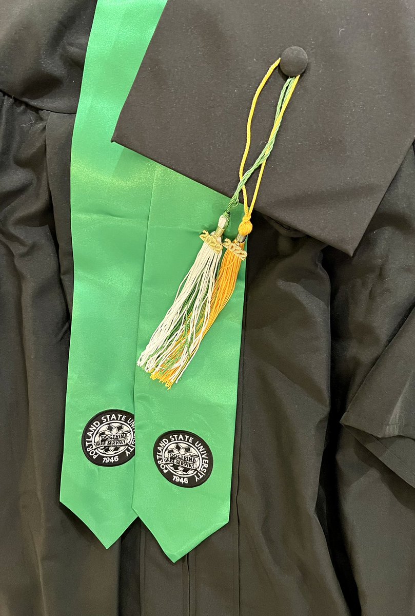 akperera's tweet photo. Today is a milestone for @ramni_ 🙌🏽 I am extremely proud of how far she’s come… I pray 🙏🏽 she keep trying, keep accomplishing, and keeps venturing on through a life long journey of continuous learning. #PSU22💚 https://t.co/jC4KhgS54t