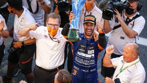 ricciardopics's tweet photo. “It is very clear that it is my job as the team boss to protect the team from the outside world but in the last 20 years i’ve been in motorsports, I have never seen a driver become faster because he was publicly criticized…” 🧡

daniel joseph ricciardo.
andreas. fucking. seidl. https://t.co/W85XrF6KqQ