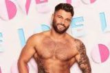 wkmichael2's tweet photo. sucking toes ekin su? Jakes name is calling #loveisland https://t.co/cD38bSynD4