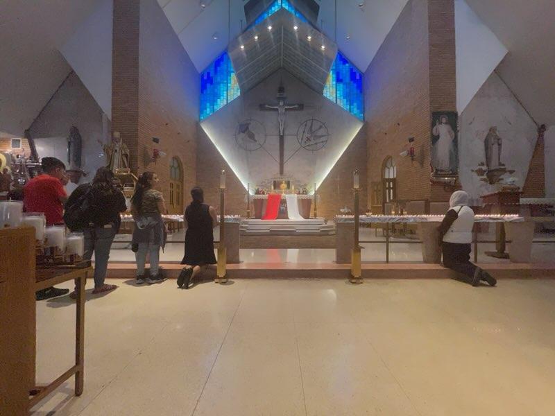 Missionola's tweet photo. Thanks to all who joined us for our Night of Mercy Immaculate Conception-Five Holy Martyrs!!! 100s of people came to pray and go to confession. 

Look forward to seeing everyone @StAlphonsusChgo on Friday, July 15 6 pm - 8:30 pm for Adoration, confession, music, and fellowship! https://t.co/HWcZcvAqbD
