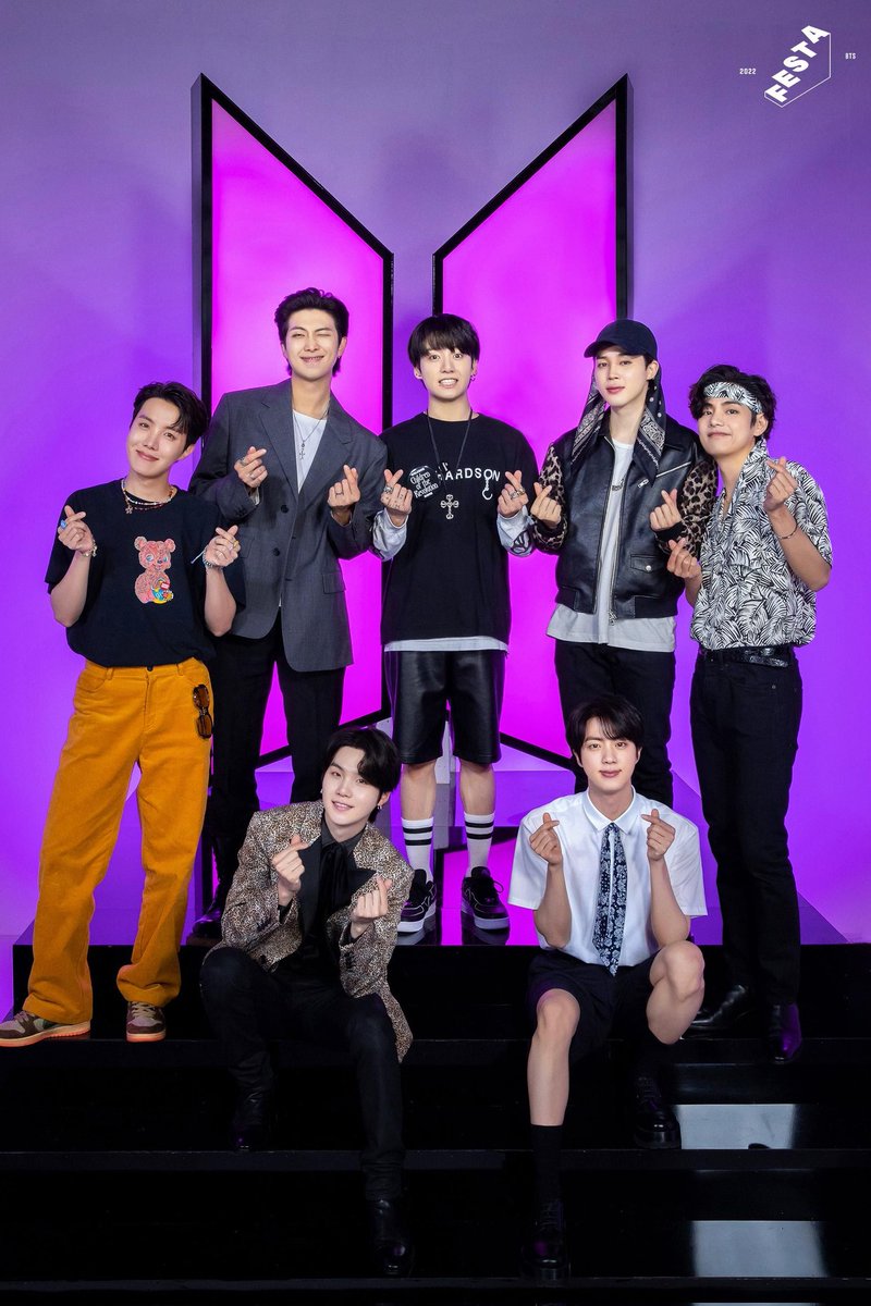 HobiSunshineSun's tweet photo. 9 years with Namjoon💜
9 years with Seokjin💜
9 years with Yoongi💜
9 years with Hoseok💜
9 years with Jimin💜
9 years with Taehyung💜
9 years with Jungkook💜
9 years with BTS and ARMY💜
#9YearsWithOurHomeBTS
#9ToEternityWithBTS
#Happy9thAnniversaryBTS 
#9YearsWithbangtan https://t.co/r4Qo6DYZia