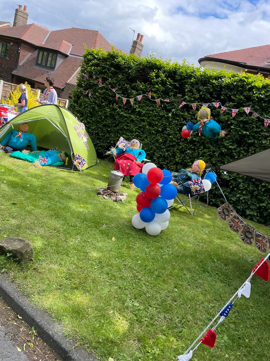 Do you see the scarecrows at the <a href="/sandalscarecrow/">Sandal Scarecrows</a>  Festival from the 23rd Wakefield (Sandal Methodist) over the weekend of feeding time at camp?