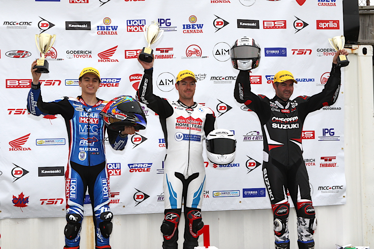Another Superbike win for Young Sunday at Grand Bend dlvr.it/SS4159