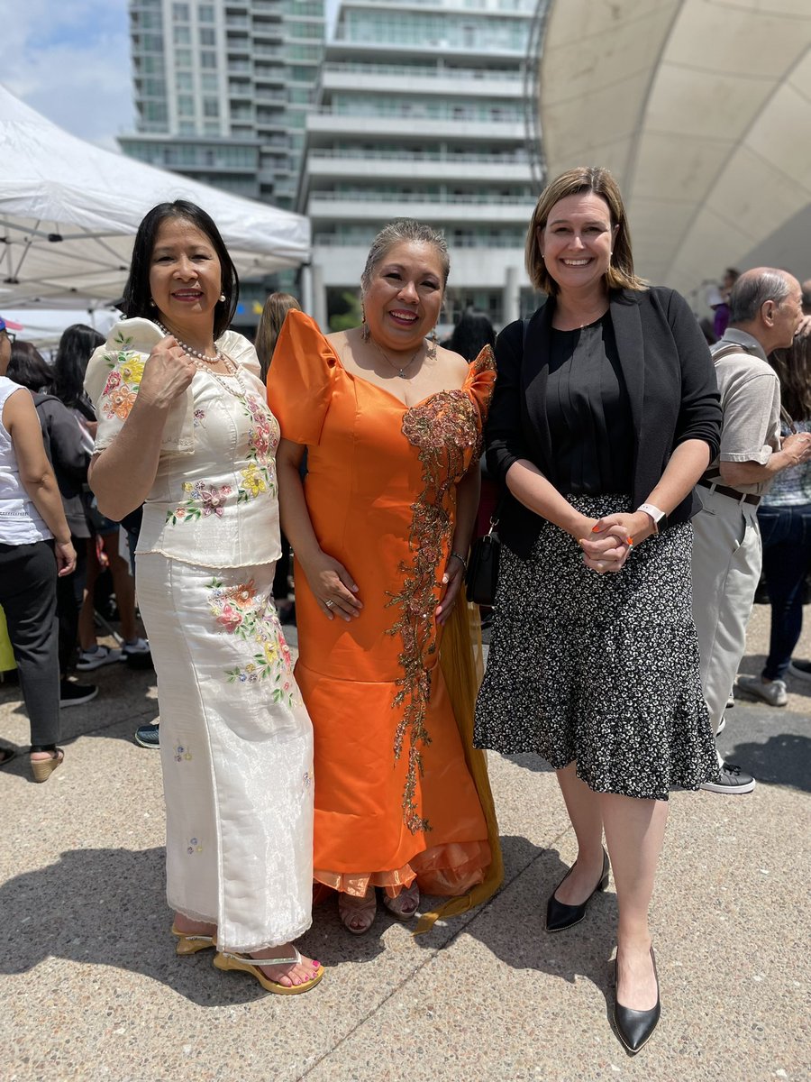 mckelvieAJAX's tweet photo. It was so great to celebrate Filipino Heritage Month and Filipino Independence Day at Albert Campbell Square with our fellow kababayans! 

Maraming salamat to the Philippine Canadian Charitable Foundation for organizing this amazing event. https://t.co/ikRkHghnqQ