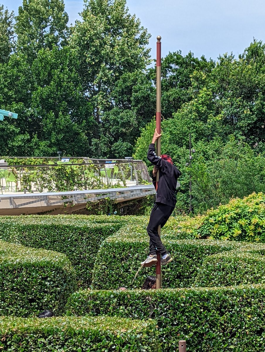Michell65627713's tweet photo. Fun times at the Dallas Arboretum. 
@PrincipalDawes #NHESummerIGNITE https://t.co/d7QMFhnu6y