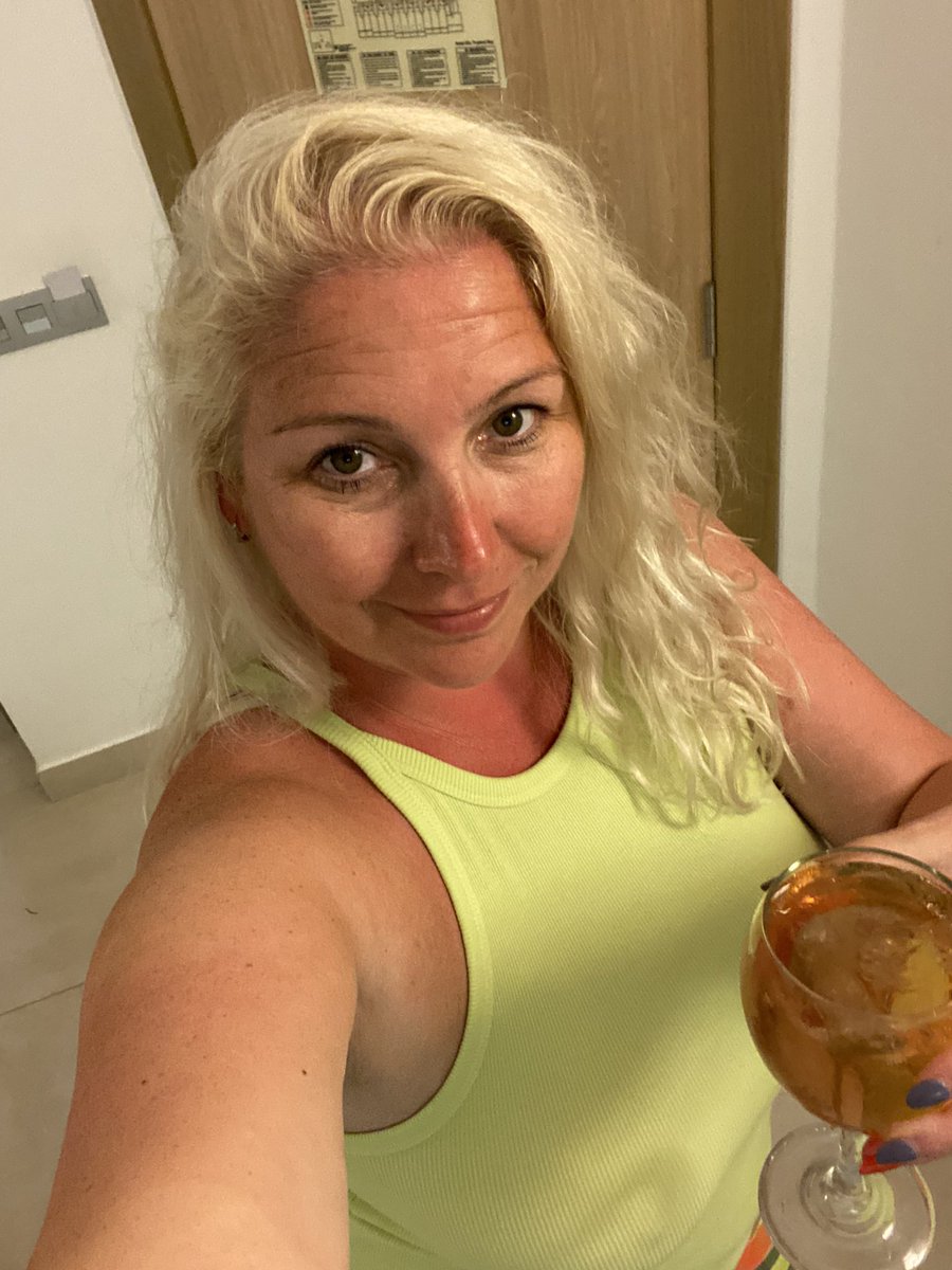 lynnslabs's tweet photo. #Jamaica I’ve missed my #carribean  holidays - #fishing . When your consultant clears you to fly - well it would be rude not 2 xx https://t.co/WqeDWJaUS8