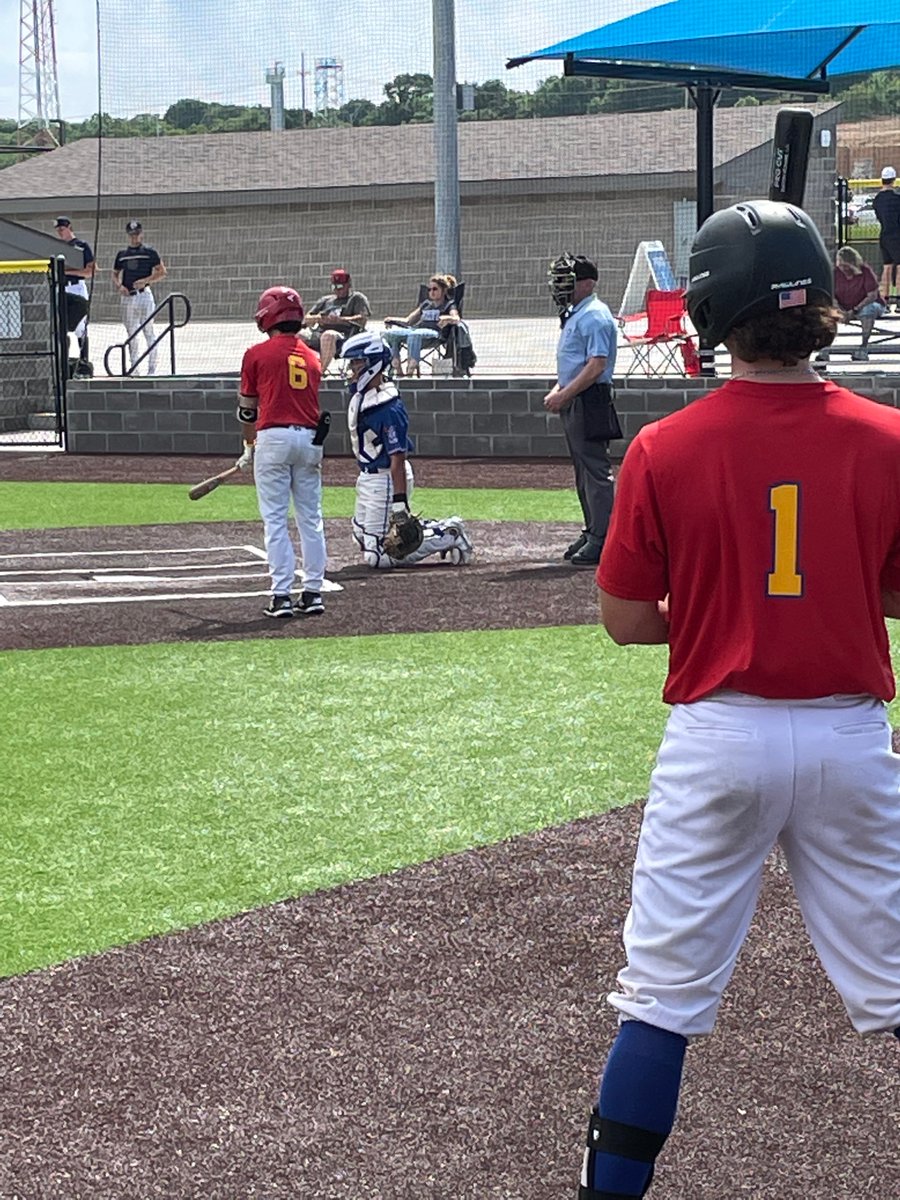 4 -0 MACAWS 
<a href="/HunterMoffet/">Hunter Moffet</a>  with a 3B
Arod R
Lafluer Hit, R
Harper B 2B

#M..B..C🦜🛫