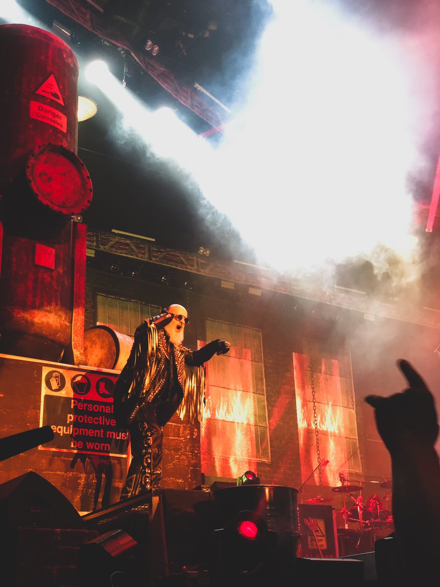 fabimarim's tweet photo. Today was a special day! Thank you @judaspriest 🤍 
“This day will last forever” https://t.co/PTyeXetJhF
