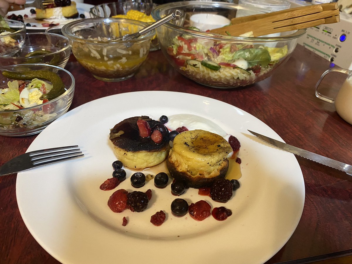 MoiraiSea's tweet photo. おうちご飯
朝ごはん
ヨーグルトパンケーキ
サラダ
茹でとうもろこし
ヨーグルト
カフェ・オ・レ
#cooking
#breakfast
#yogurtpancake
#salad
#boilcorn
#yogurt https://t.co/Ak3HDisLxh