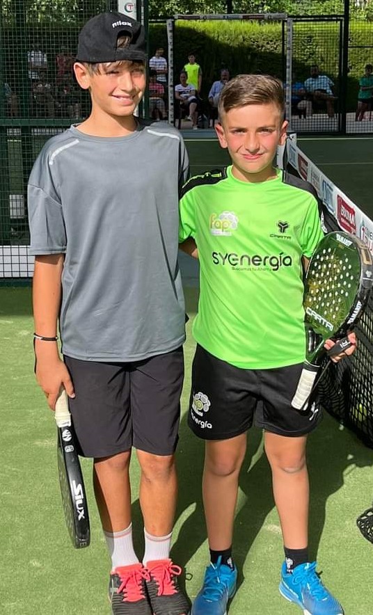 SycEnergia's tweet photo. Nuestro jugador benjamín #Ismaelito ha logrado este #findesemana un nuevo triunfo en la presente temporada, alzándose con el #TorneoMenores 6000 #pádel de #Antequera. Su pareja fue el #linense Darío Román. ¡¡¡Enhorabuena!!! https://t.co/OelluX0fEx
