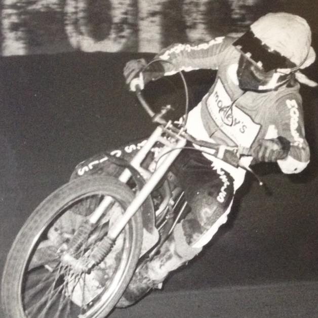 UprightSpeedway's tweet photo. It is NOT: Shirra, Busk, Glyn Taylor, Eriksen, Les Collins, Rod Hunter, Regeling, Herne, Ross, Sjosten, Olsen, Chris Morton, Ashby, Blackadder, Jessup, Neil Collins, Roger Johns (#DonsLegend) or Gordon Kennett.
How about a clue.
He has a more famous son https://t.co/9k1KfQIrDN