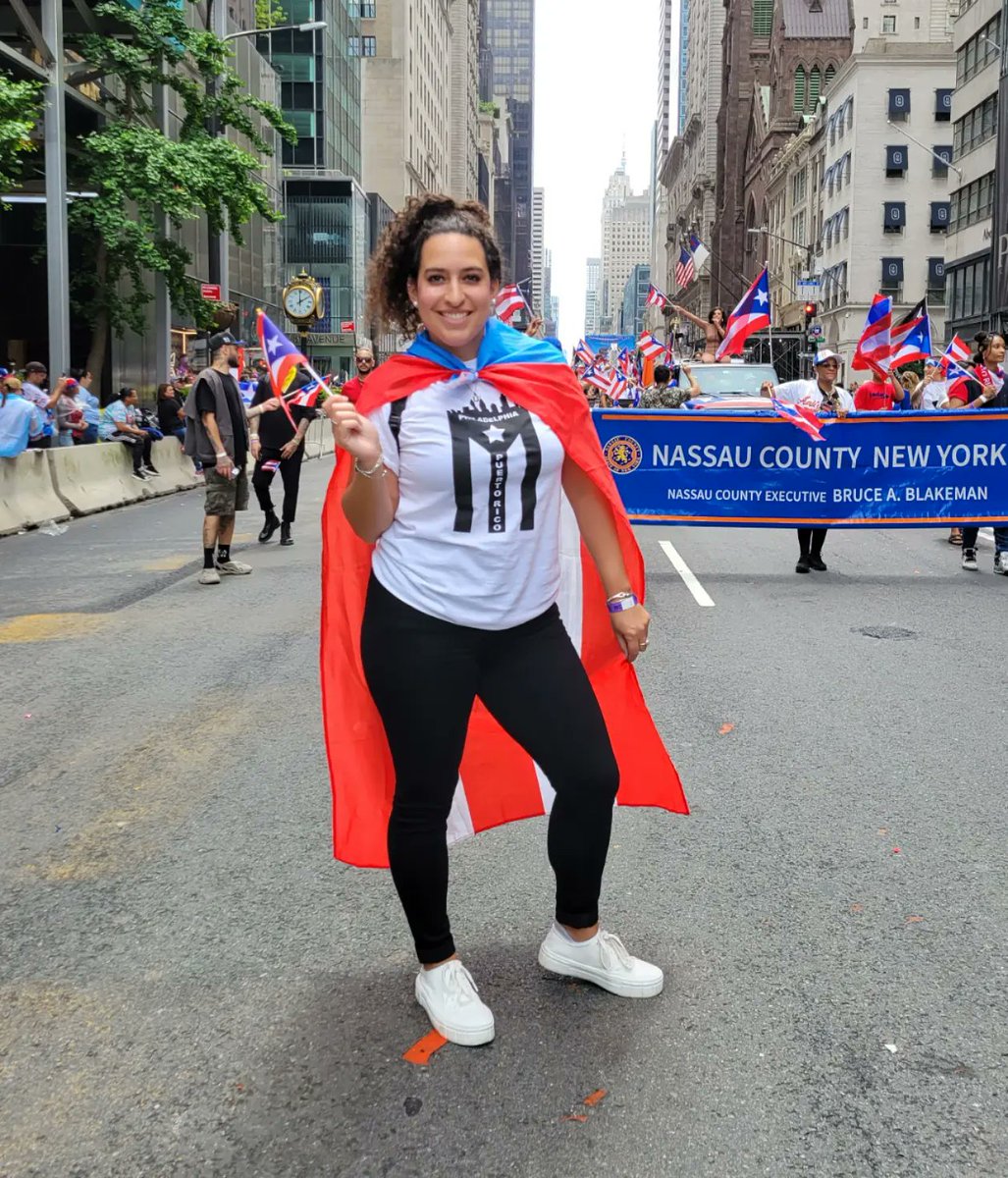 Juliaaarivera's tweet photo. Fun day today representing Philadelphia in the #puertoricandayparade in NYC! 🇵🇷 https://t.co/MRse1bcY03
