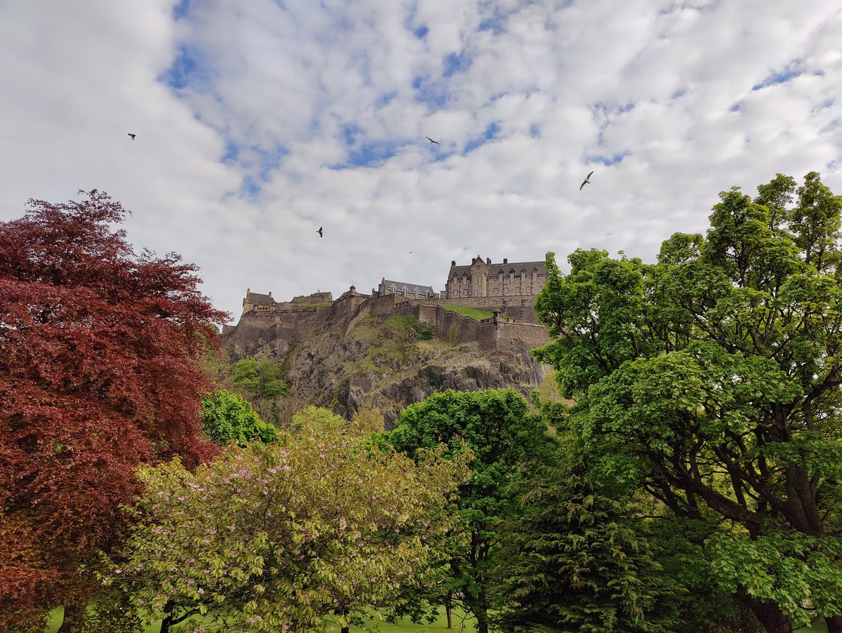 Edinburgh Castle
#unitedkingdom #hiddenedinburgh #instascotland #eastlothian #scotlandisnow #edinphoto  #scotlandphotography #edinburghclicks #hiddenscotland #scotlandshots #explorescotland #edinburghbeauty #edinburghscotland #edinburghclicks #edinburgh #edinburghcity