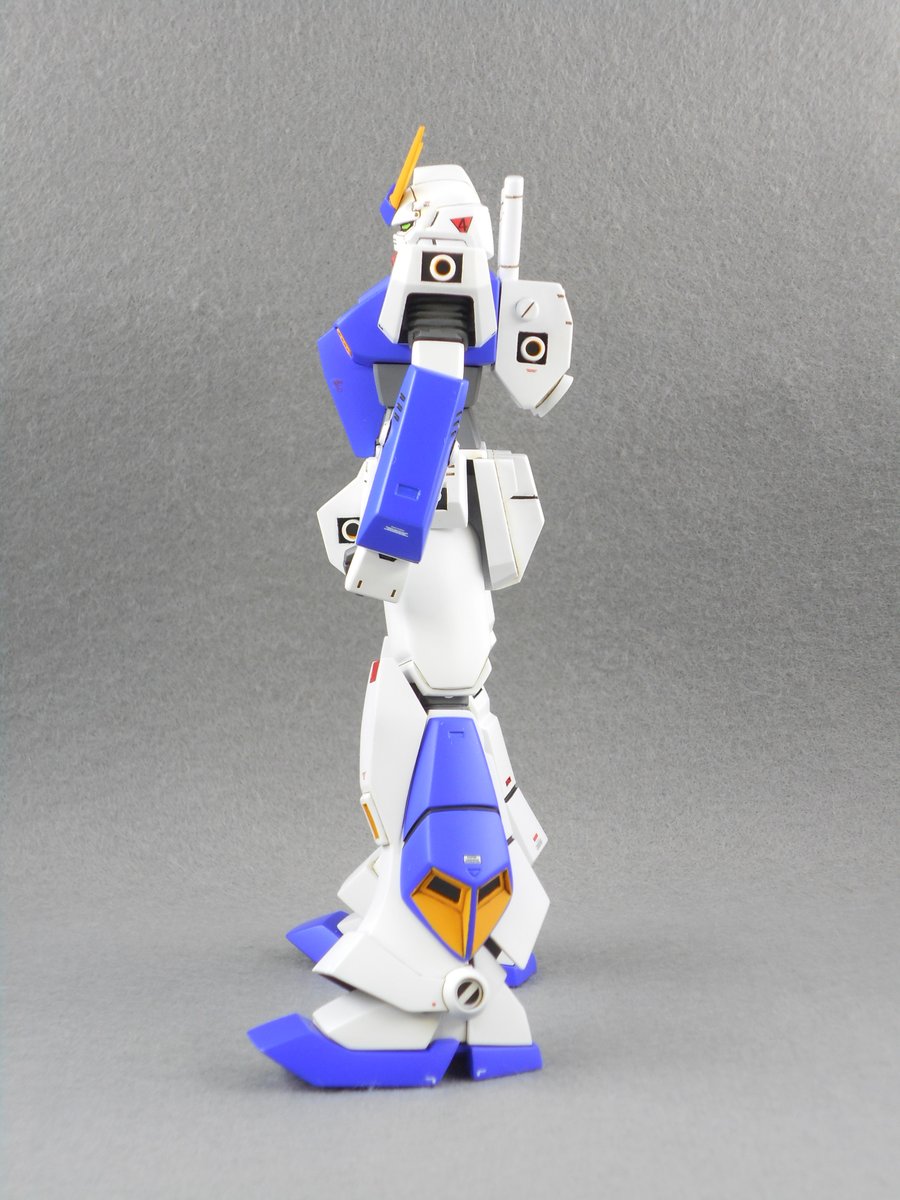 旧キットガンダムNT-1アレックス完成。梅雨の長雨前に終わらせられて