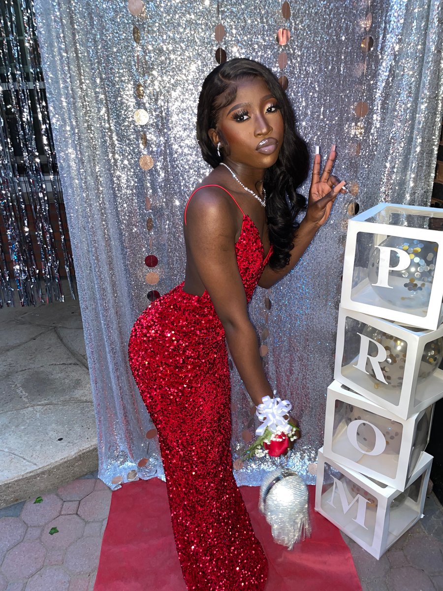 nellyynoire's tweet photo. it was all worth it 🥺♥️
#prom2k22 https://t.co/NwmDDXDRSn