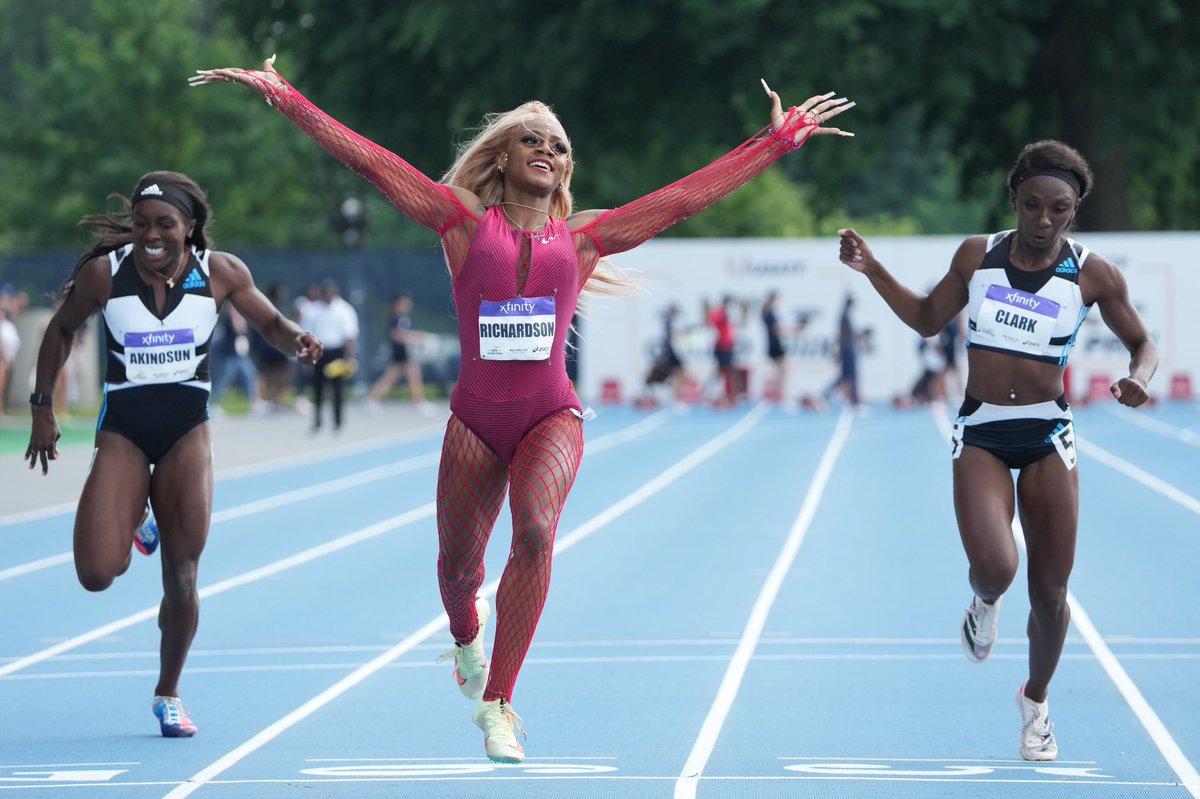 SHA’CARRI WINS! 🔥

@itskerrii speeds to a 22.38 200m victory at the USATF NYC Grand Prix! 🥇

#JourneyToGold