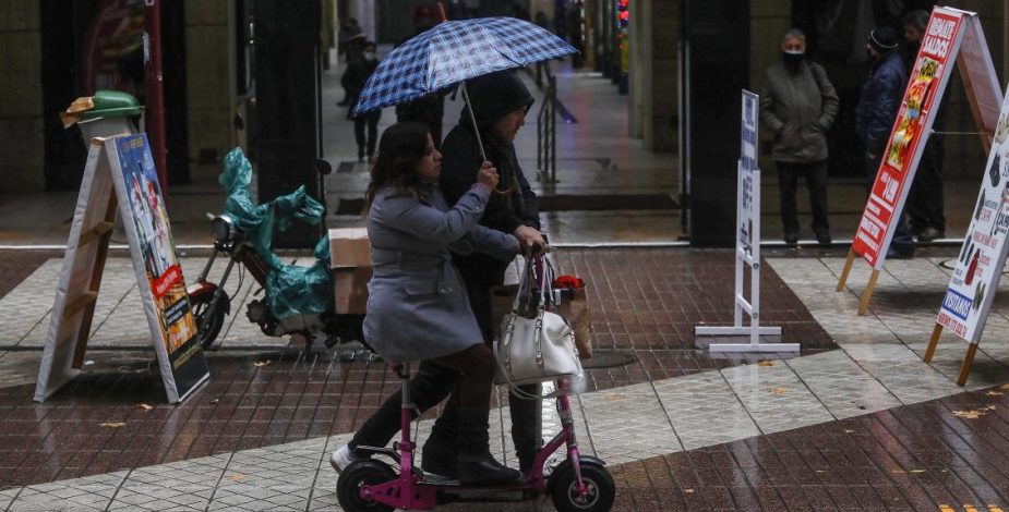 adnradiochile's tweet photo. Pronostican precipitaciones en la Región Metropolitana para la próxima semana https://t.co/exUrkC5F2T https://t.co/sTKvRXvSsZ