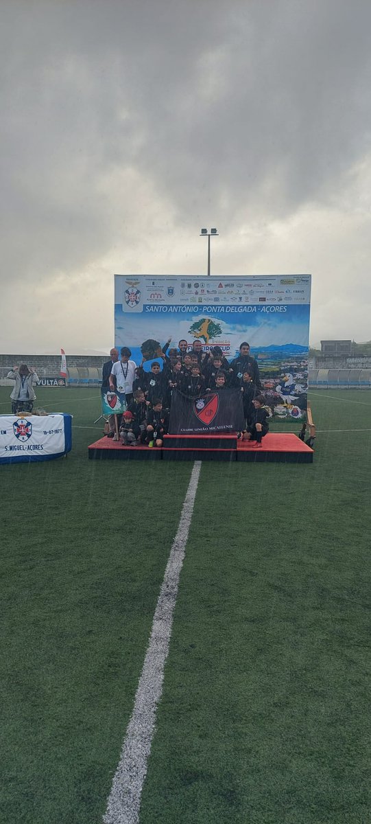 Taça João de Deus Braga 
Campeonato São Miguel 
Figueiras Cup.

Estes troféus é só um bónus para o trabalho que os meus meninos tiveram este ano 🖤
