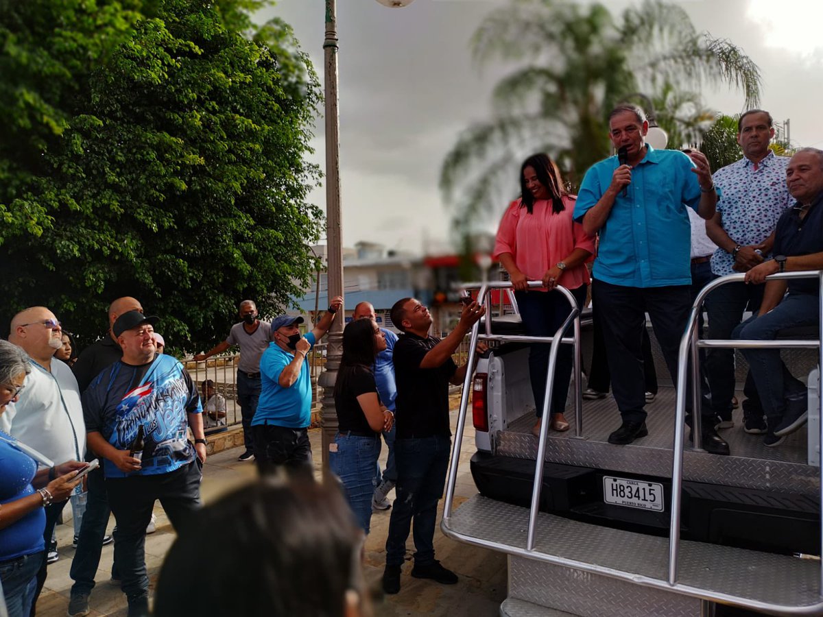 neumannsj's tweet photo. Felicidades Karina. El futuro de Aguas Buenas está en tus manos. La unidad es importante para trabajar por el bienestar del pueblo. En mi tienes un amigo y el respaldo para lograr futuro de progreso que Aguas Buenas y su gente se merece. Dios guie tus pasos. https://t.co/qOekSc0nzc