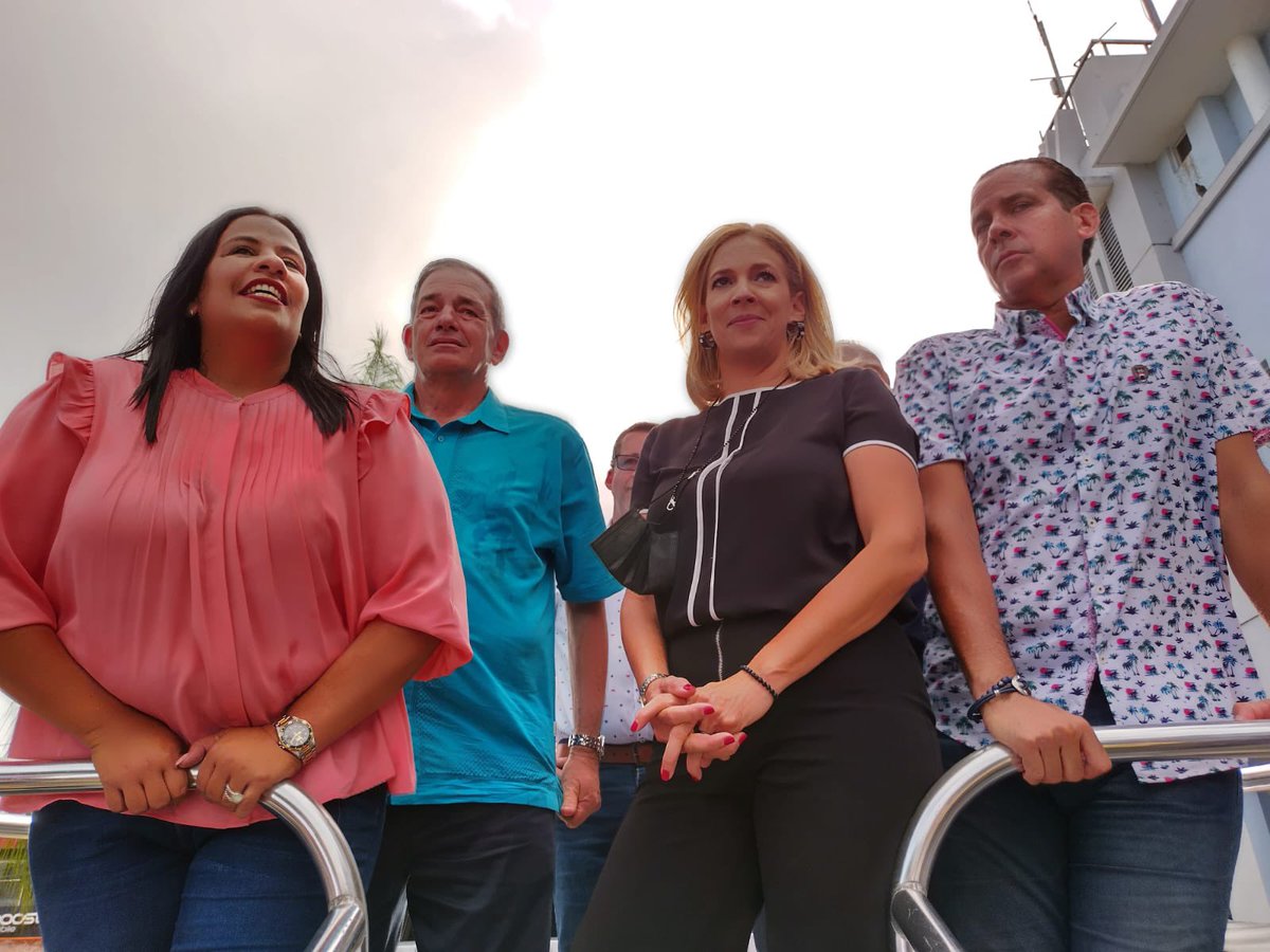 neumannsj's tweet photo. Felicidades Karina. El futuro de Aguas Buenas está en tus manos. La unidad es importante para trabajar por el bienestar del pueblo. En mi tienes un amigo y el respaldo para lograr futuro de progreso que Aguas Buenas y su gente se merece. Dios guie tus pasos. https://t.co/qOekSc0nzc