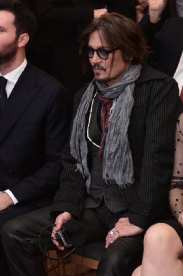 Jade_Depp_'s tweet image. I can't stop thinking about this photo
