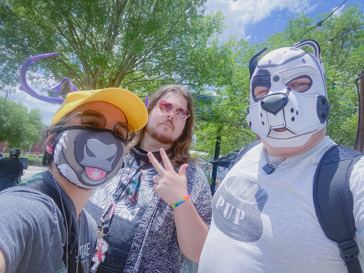 thevetsfetching's tweet photo. Was awesome finally meeting @hachx0 and @ClassicCityMutt at Athens' first Pride Parade. Simply fabulous.  Gayly forward.  Yes. https://t.co/V6Ig0Ti42y