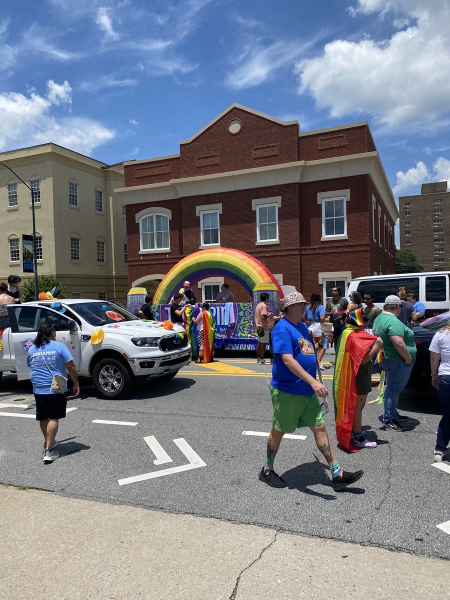 thevetsfetching's tweet photo. Was awesome finally meeting @hachx0 and @ClassicCityMutt at Athens' first Pride Parade. Simply fabulous.  Gayly forward.  Yes. https://t.co/V6Ig0Ti42y