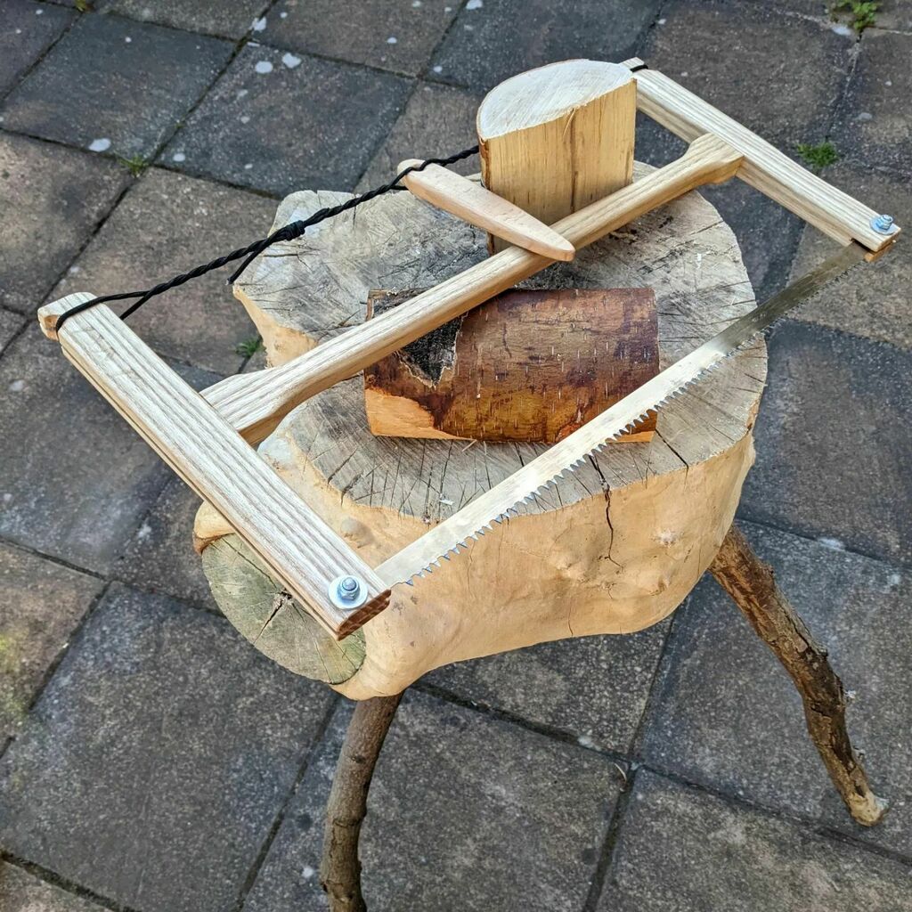 russtofer's tweet photo. I love this folding bucksaw that my brother made for me. He's a talented chap.
.
#saw #bucksaw #foldingsaw #handmade #makers #bushcraft #greenwood #woodwork #woodwork #firstcut #firstcutisthedeepest https://t.co/36JePtcZfN https://t.co/52HIyJ8IgU