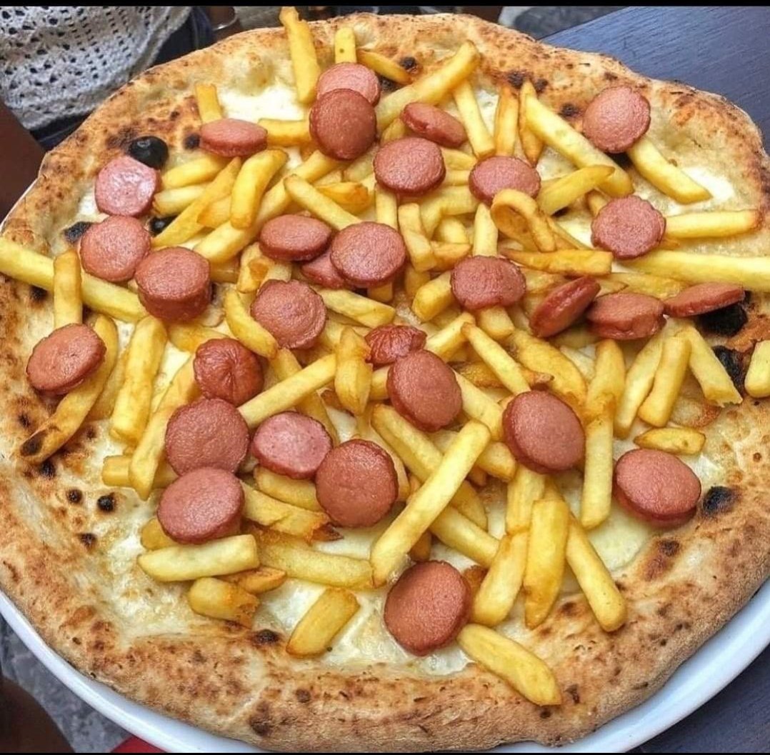 EatinErni tweet media