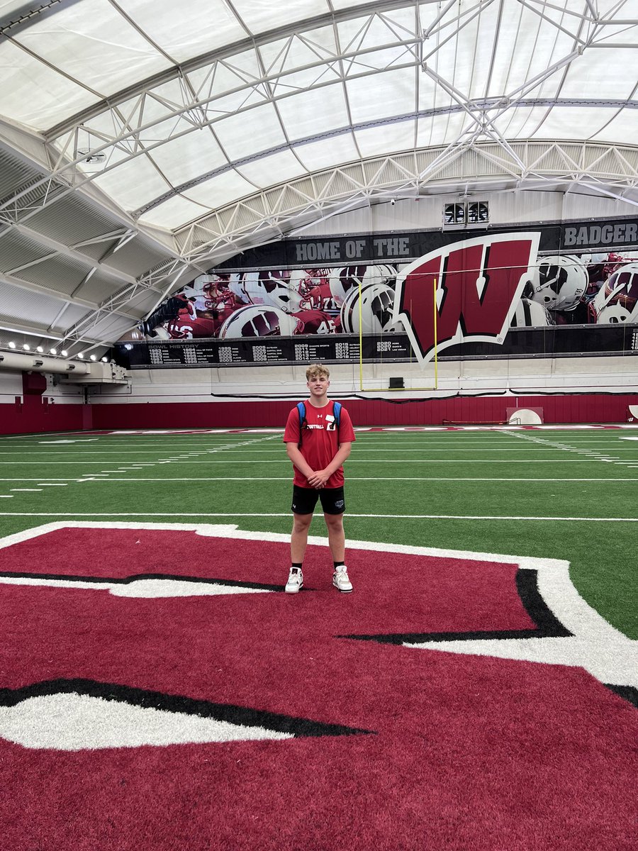 Thanks @tmehlhaff10 and Wisconsin Football for the camp invite to todays Specialist Camp! Placed 2nd amongst all longsnappers. It was an amazing experience!
@CoachBigPete @DeepDishFB @EDGYTIM
@GenevaViking