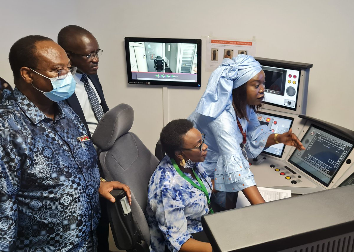 SETER_SN's tweet photo. En visite au Sénégal, la délégation de la CEDEAO a visité les installations du TER. Une opportunité d’apprécier la qualité de cette infrastructure qui a considérablement amélioré la mobilité urbaine au Sénégal depuis sa mise en service. 
#SETER #TER #SENEGAL #infrastructure https://t.co/g7h8mRpUJk