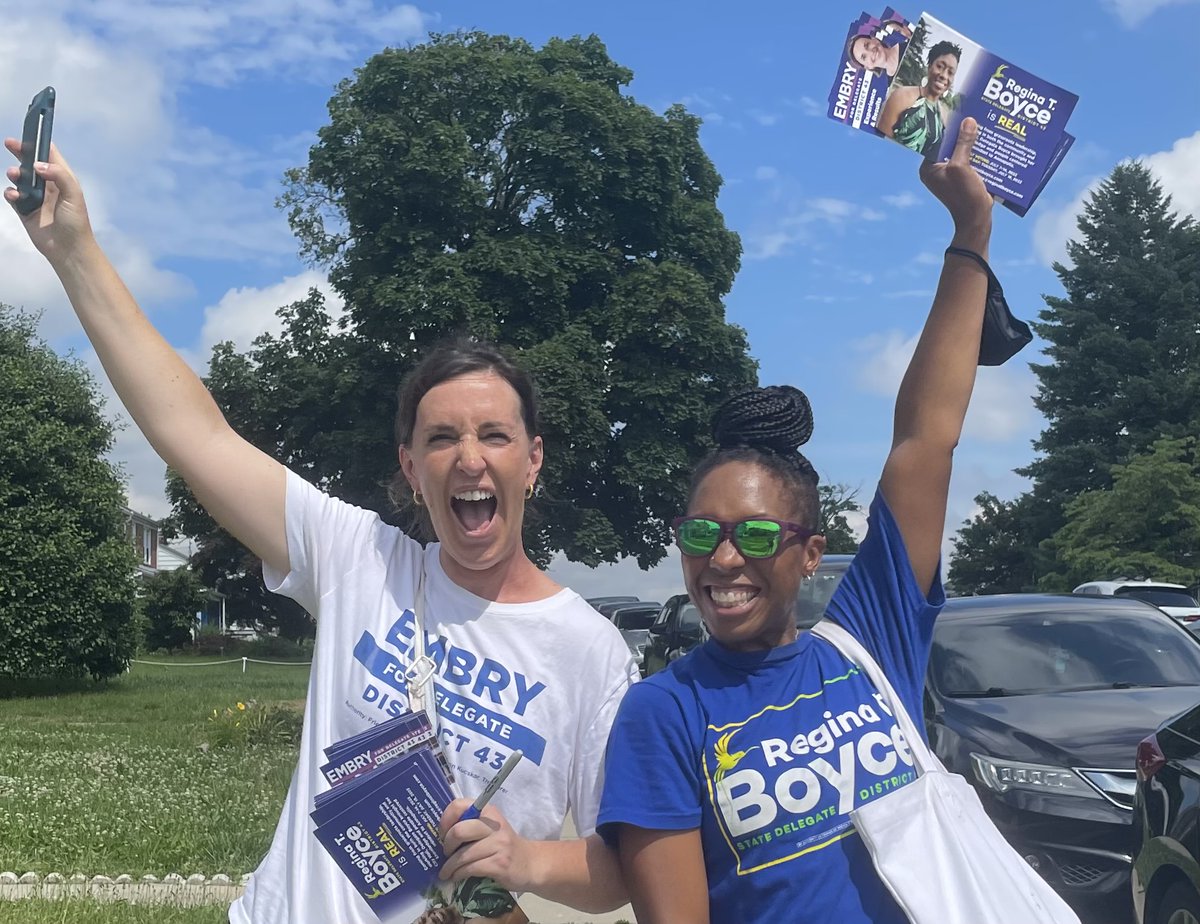 Embry4Delegate's tweet photo. @reginatboyce - the Boyce-Embry Team Is On Fire!🔥Wrapping up the weekend on the doors just now with as much joy &amp; passion as when we started Saturday morning! Listening to neighbors, talking about what state government actually does &amp; what it CAN DO! #BoyceEmbry #Team43A https://t.co/5LMJA4Zwc7