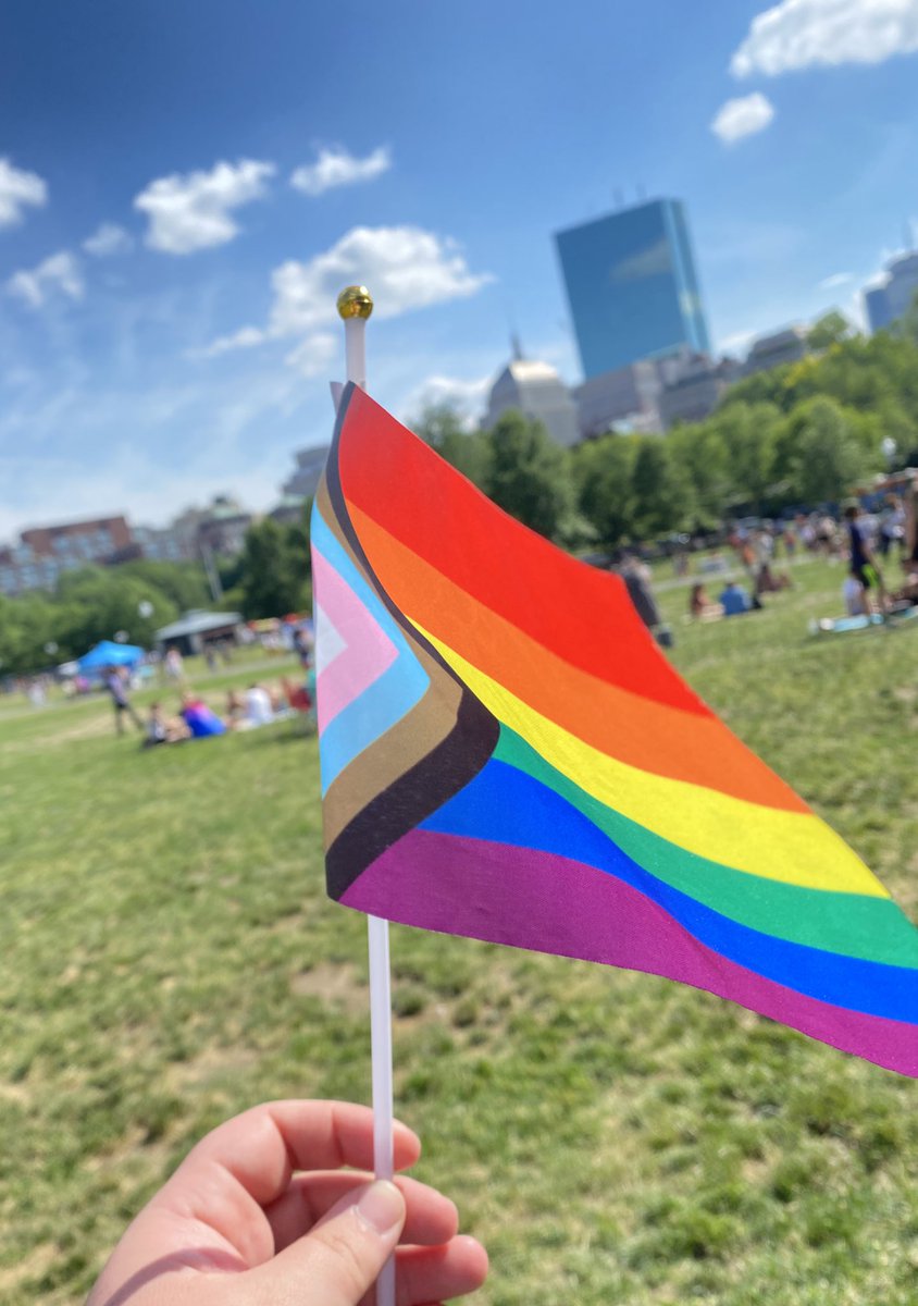 ukulele_katie's tweet photo. Boston @PopUpPride was so fun!! Definitely a step in the right direction toward bringing back the true meaning of Pride 🌈 https://t.co/0hEPn1hCqw