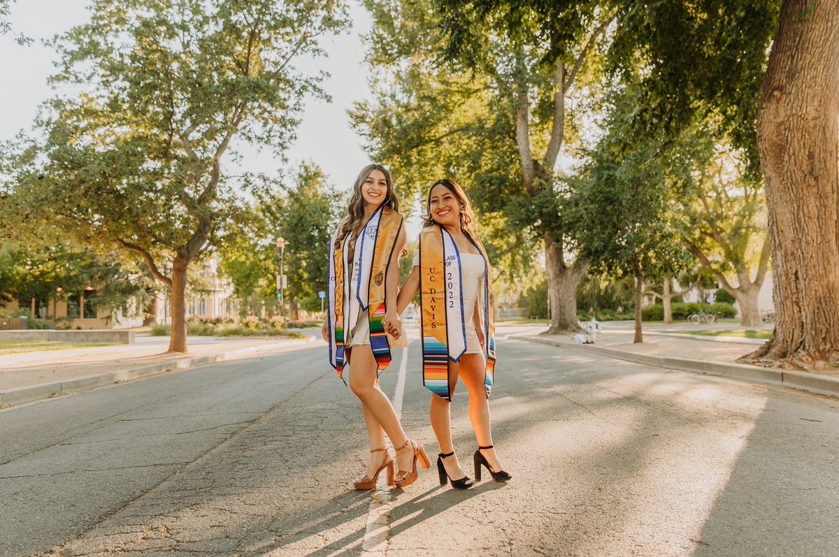 fatimaaaae's tweet photo. Grad pics 🤍 https://t.co/mbmm61A2mL