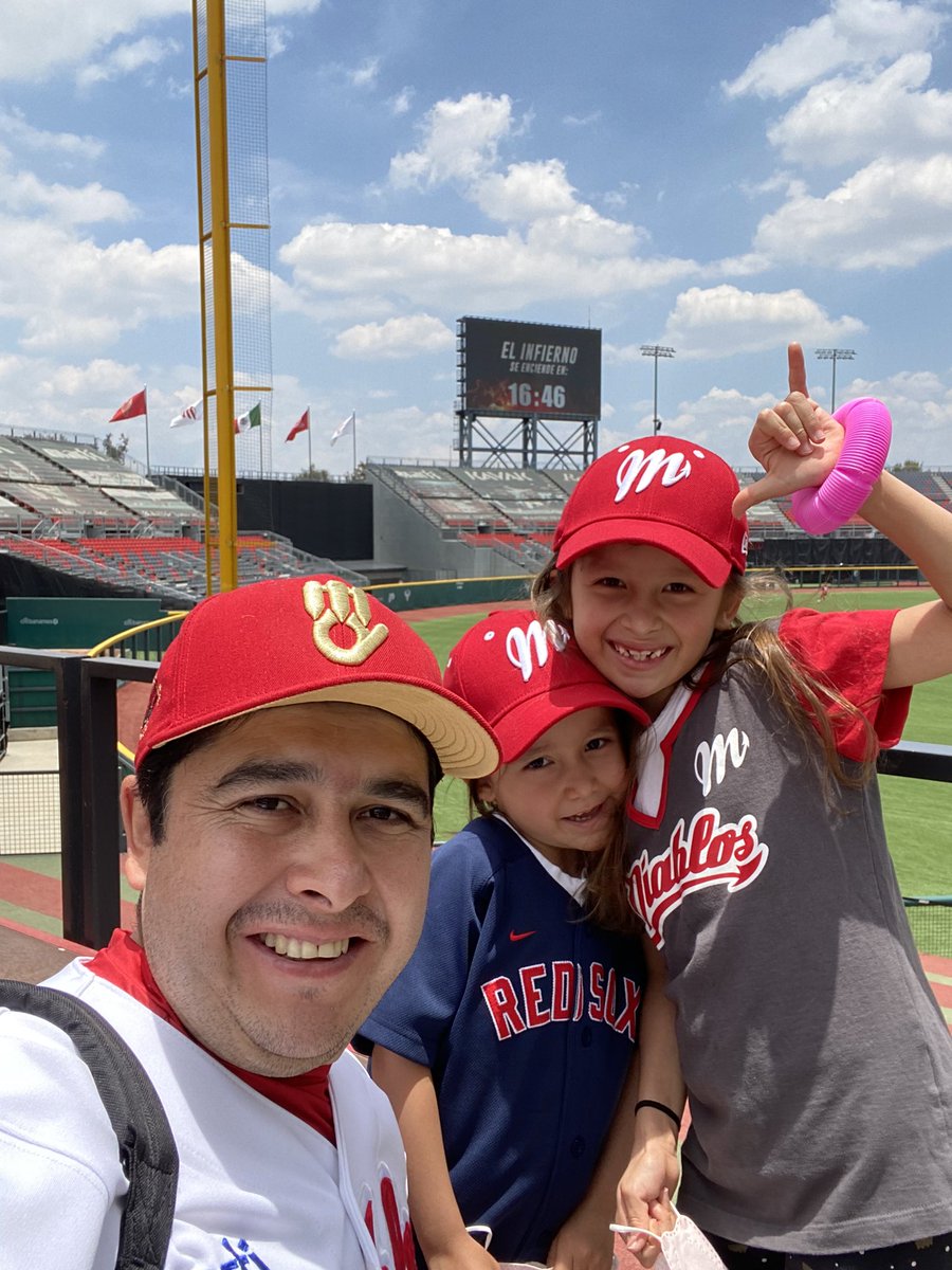 lucedeto's tweet photo. @HarpEstadio @redbullMEX Vamos diablos! https://t.co/7KS9Xvf57I