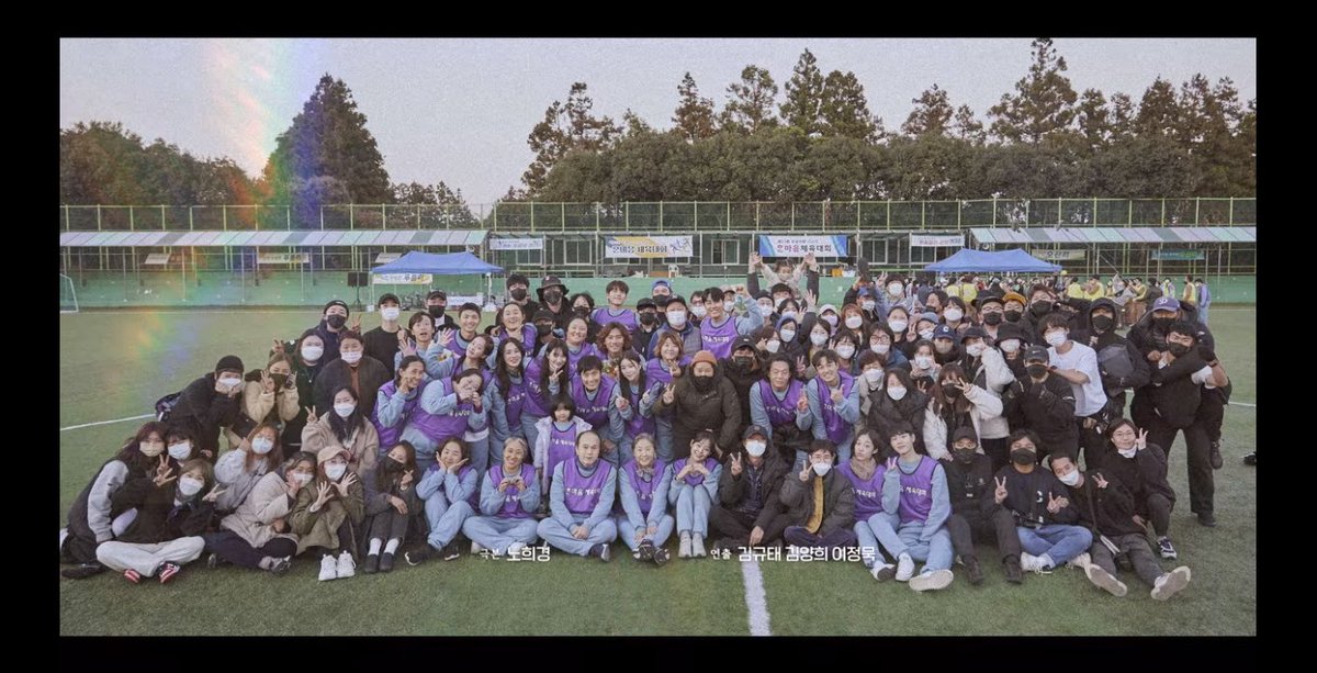 randomzzzq's tweet photo. Our blues has officially ended. Thank you Our Blues for teaching us a lot of life lessons. Congratulations to the casts and production team!

#OurBlues #OurBluesEp20 #OurBluesFinale https://t.co/3sgae8XJVr