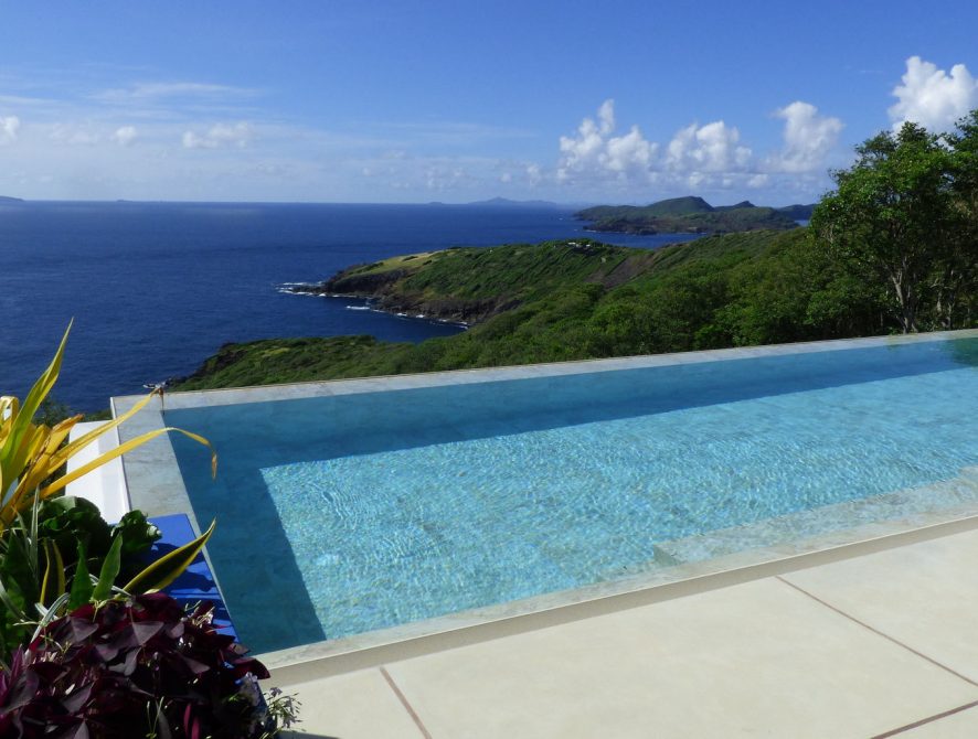 For Sale: 2 facts about Indigo Villa in #Bequia,#StVincentAndTheGrenadines 
🇻🇨 The infinity edge pool is 31ft x 11 ft &amp; has the latest diatomaceous filter system
🇻🇨 It's set in 1.3 acre of woodland so is very private &amp; secluded with peaceful surroundings grenadinesinvestments.com/properties/ind…