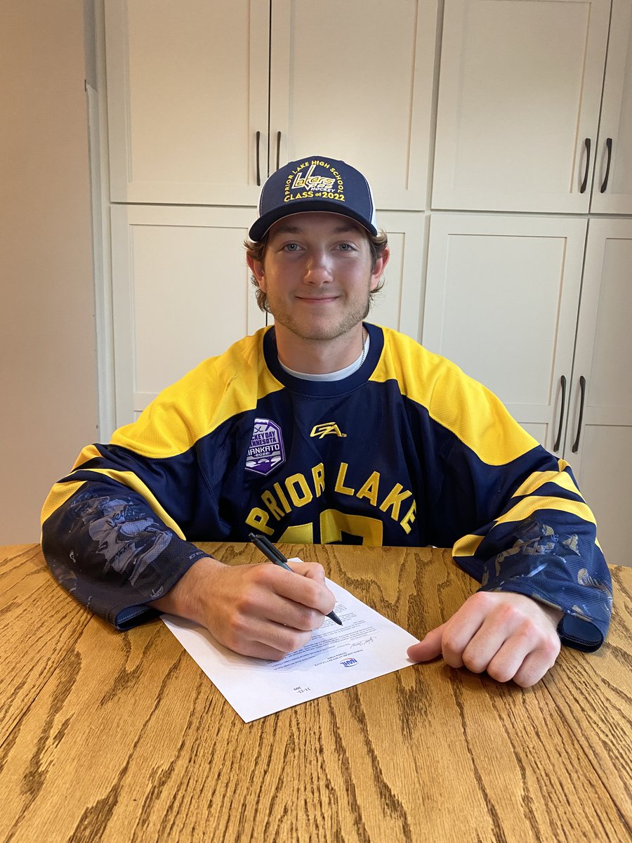 Congrats to <a href="/HockeyHawkeye/">Hawkeye Hockey Services</a> 2004 F <a href="/JustinKingery17/">Justin Kingery</a> on signing a tender with <a href="/Jr_Blues/">Springfield Jr. Blues</a>!  <a href="/PLboyshockey/">PLHS Boys Hockey</a> #HHS #TrustTheProcess #JrBluesHockey