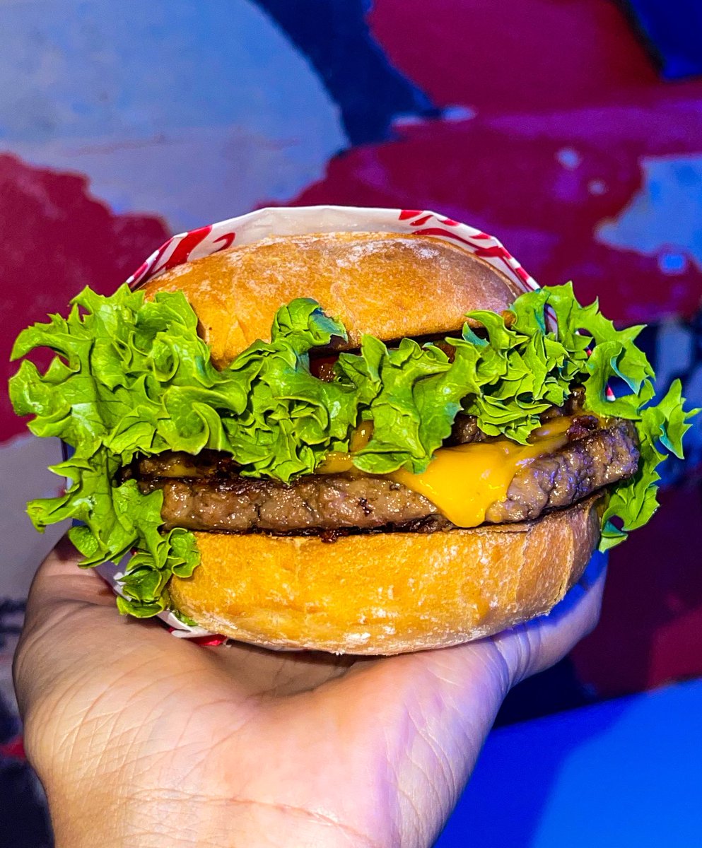 Roma Ⓥ tweet media