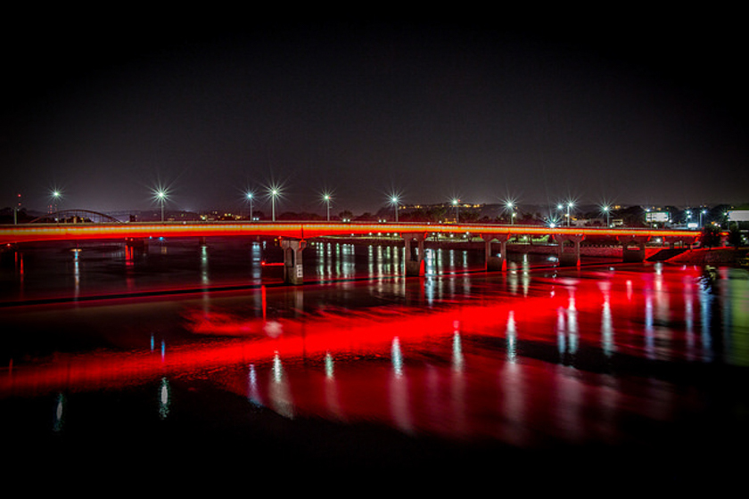 RiverMarket's tweet photo. Tonight our bridges will be red ❤️ for the Miss Arkansas Competition & Miss Arkansas Outstanding Teen Competition! Wishing each candidate luck as they take the stage this week! @MissAmerica
#MissArkansas #LittleRock #LRRiverMarket #RiverMarketLR #bridgelights #riverlights https://t.co/NhcZoaoU2w