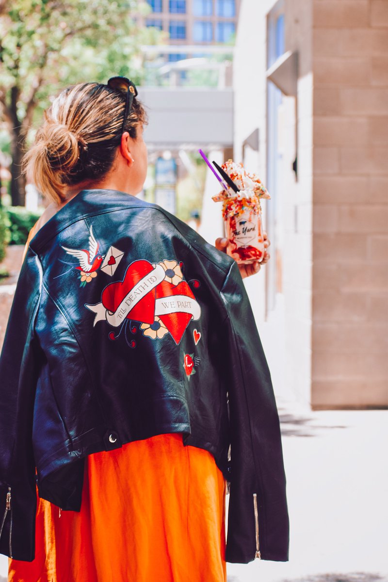 strutbridal's tweet image. ❤️Till death do we part! Made in the USA, fully customizable, and only 2-week shipping. Which one do you want? This black hearted leather jacket comes in XS - 3X.  💕⁠⁠#bridejacket #bridaljackket #bridaljeanjacket #customizedjacket #bridesmaidsjacket #custimizeddenimjacket