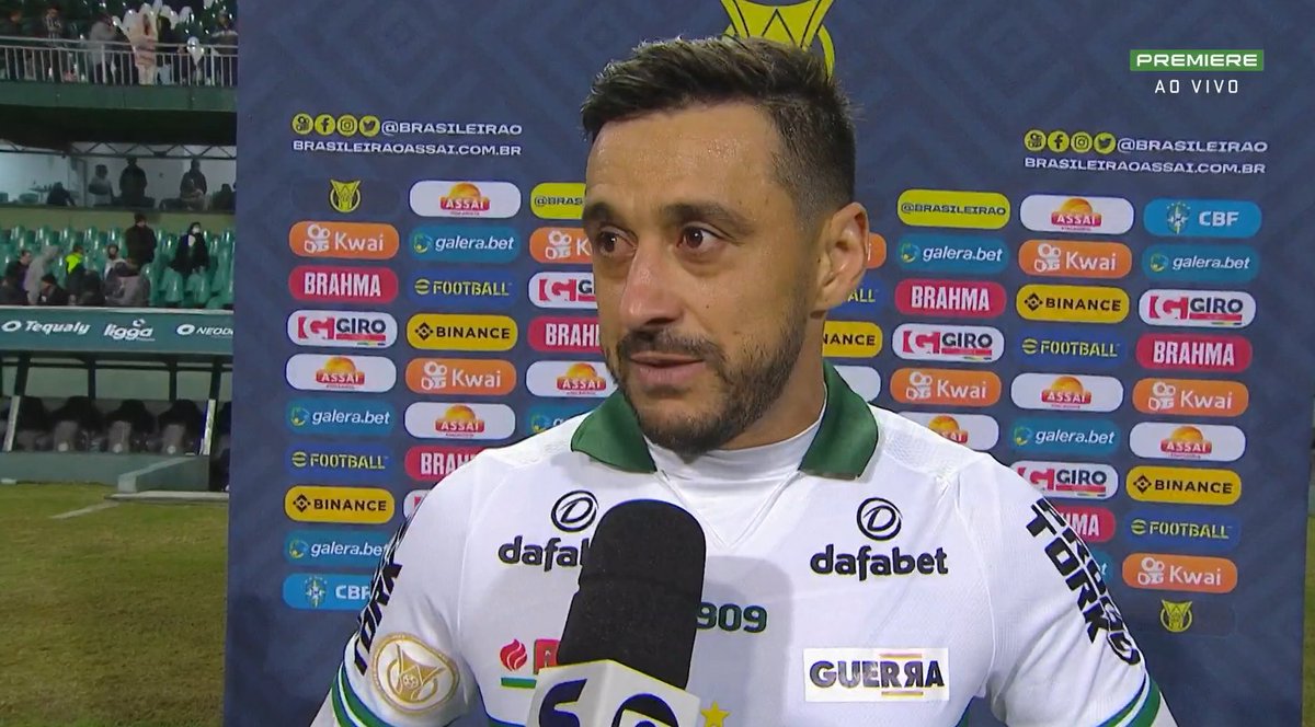 mmurilodias's tweet photo. Repórter: "Robinho, primeira derrota do Coritiba na temporada. O que atrapalhou?"

Robinho: "O Palmeiras" https://t.co/OILHlRTIwz
