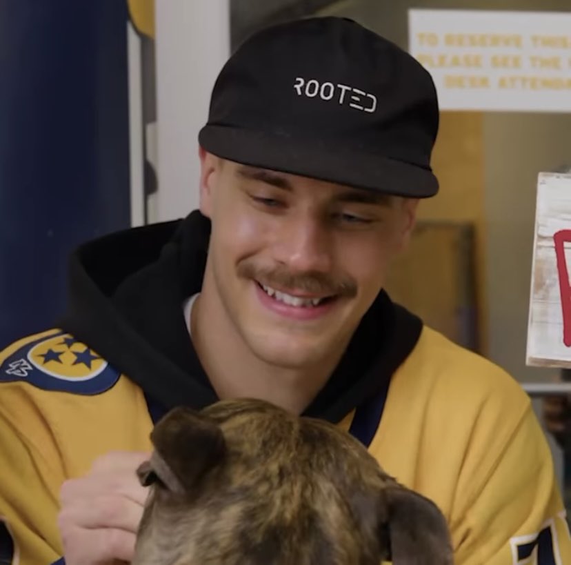 archivesaros's tweet photo. juuse with a puppy🥹💛 https://t.co/2q1rGzcPR1