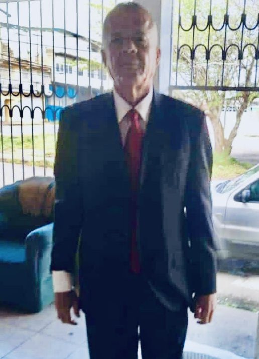 TarekWiliamSaab's tweet photo. #CONDOLENCIAS a sus familiares y amigos… lamento el sensible #fallecimiento de nuestro compañero de estudios y de promoción de abogado: Juan Espinoza Laurenz, popularmente conocido como “Taca-Taca”, en vida fue un alegre y buen ser humano #QEPD https://t.co/eiYAlCHS2H