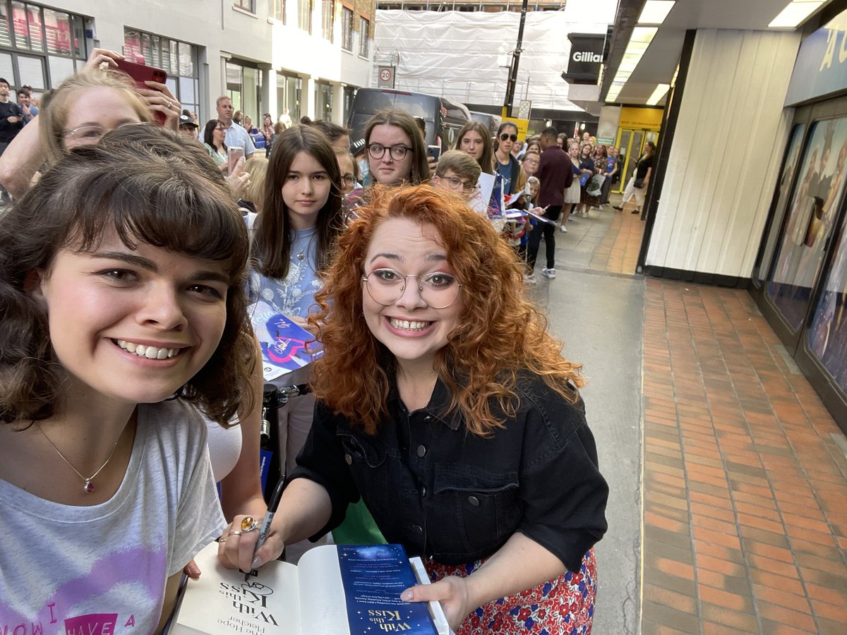 Emilymartinstar's tweet photo. I was so lucky to witness the last performance of @ALWCinderella today! All the cast&amp;crew were so incredible and it was such an emotional day🥰🥺! I wish you all the best💜@CarrieHFletcher thank you so much for the photo, it was soo lovely to meet you!😘#alwcinderella #theatre https://t.co/bARNYidxkl