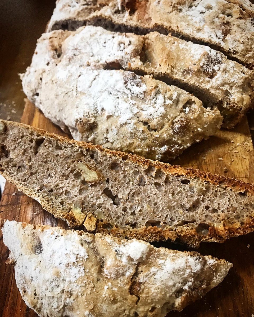 Kayaspicehouse's tweet photo. Kaya Original Bread✨
寺田本家さんの玄米酒粕酵母を使用して焼き上げました👨‍🍳
#kayaspicehouse 
#kayaspice
#spiceoflove
#spiceoflife
#spiceofficial 
#spice
#farmentation 
#farmentationlife
#発酵食品 
#発酵
#発酵の未来　
#カヤスパ
#寺田本家 https://t.co/koAIHzoV0i